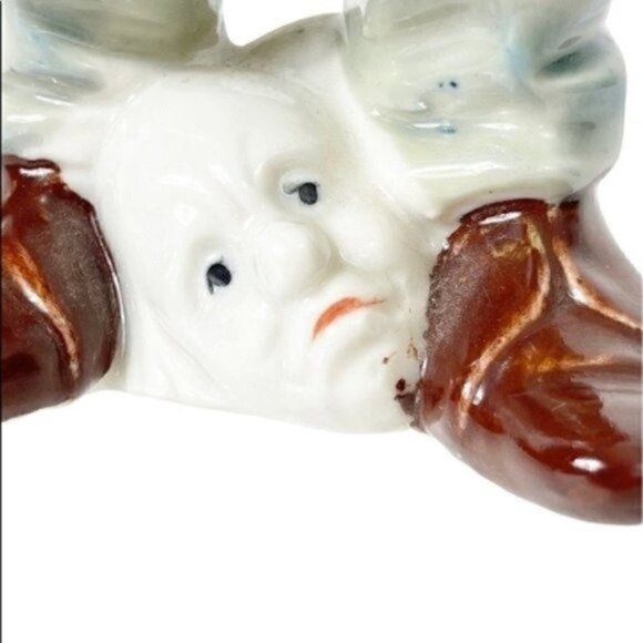 Vintage Sad Hobo Clown Figurine with Face Between his Feet | 7” Porcelain Taiwan - Picture 4 of 13